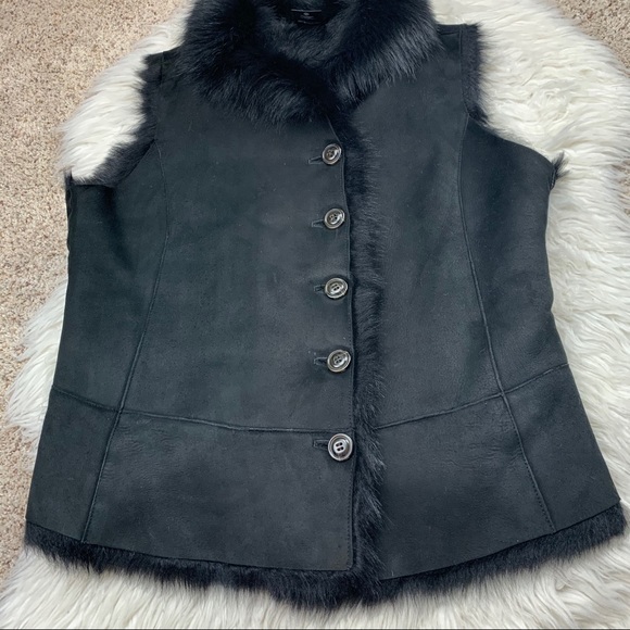 UGG Renee Tosacana Black Shearling Reversible Vest - Picture 5 of 9